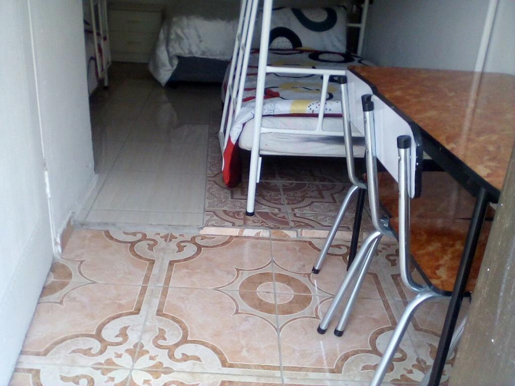 Guest House Macauly Йоханнесбург Экстерьер фото